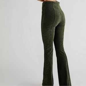 Worn once Free People Slim Pull On Velvet pants SHORT MEDIUM